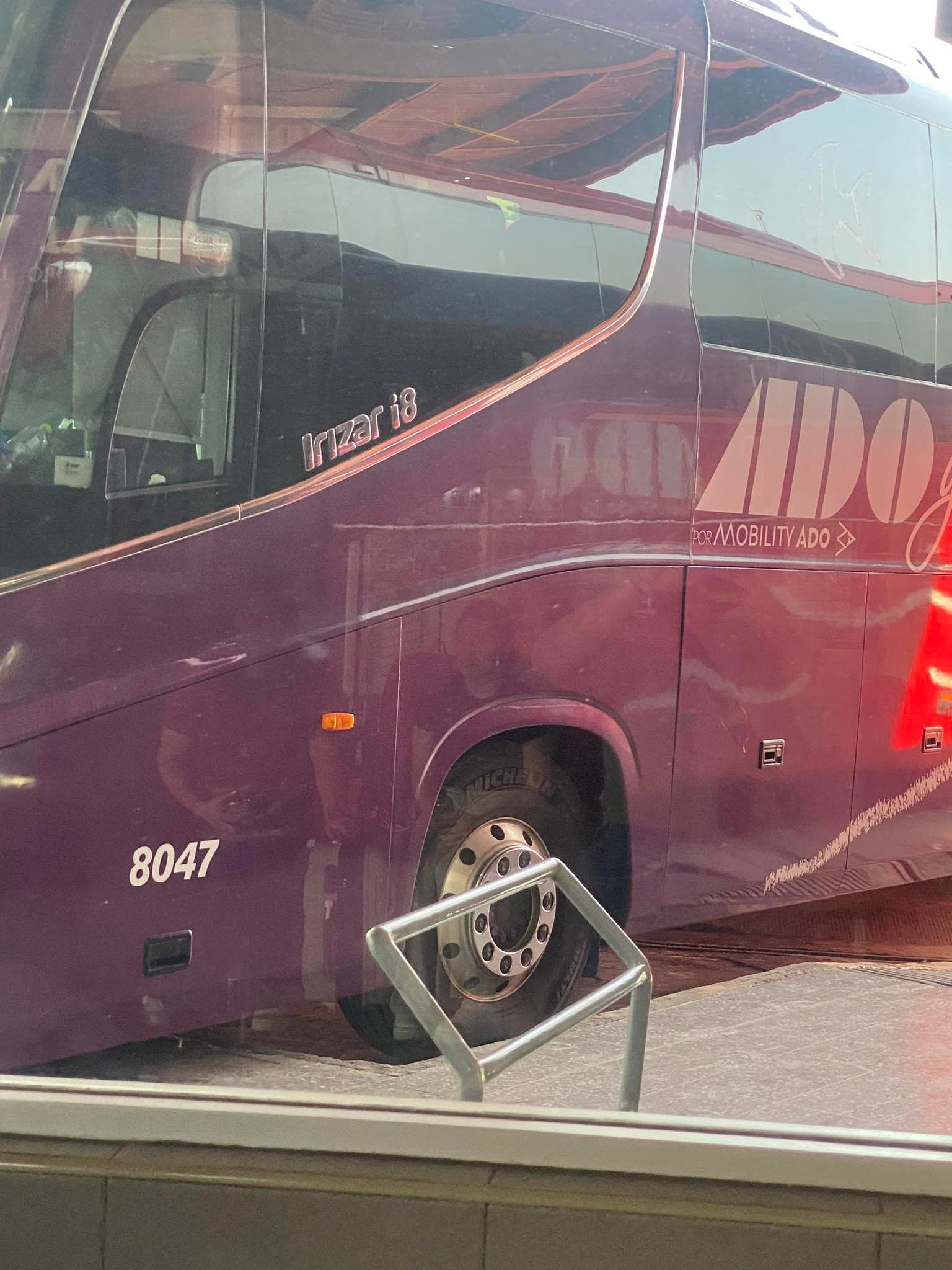 Asaltan camión de ADO cerca de la caseta de Malpasito.