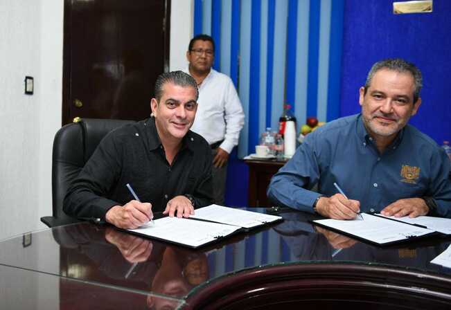 Yamil y UNACH firman para que el desarrollo educativo y tecnológico llegue a Tapachula