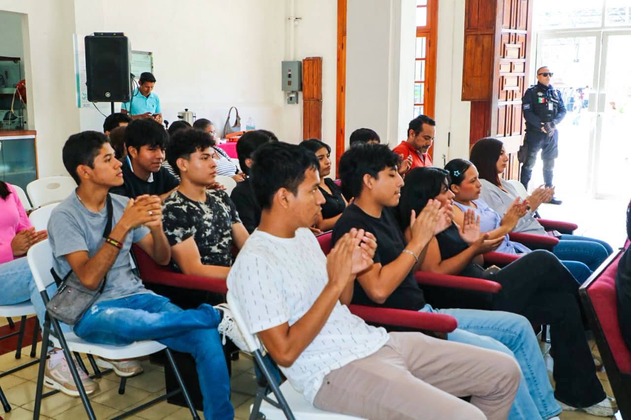 Buscan dignificar la lengua Mam y su memoria comunitaria con conferencia en Tapachula