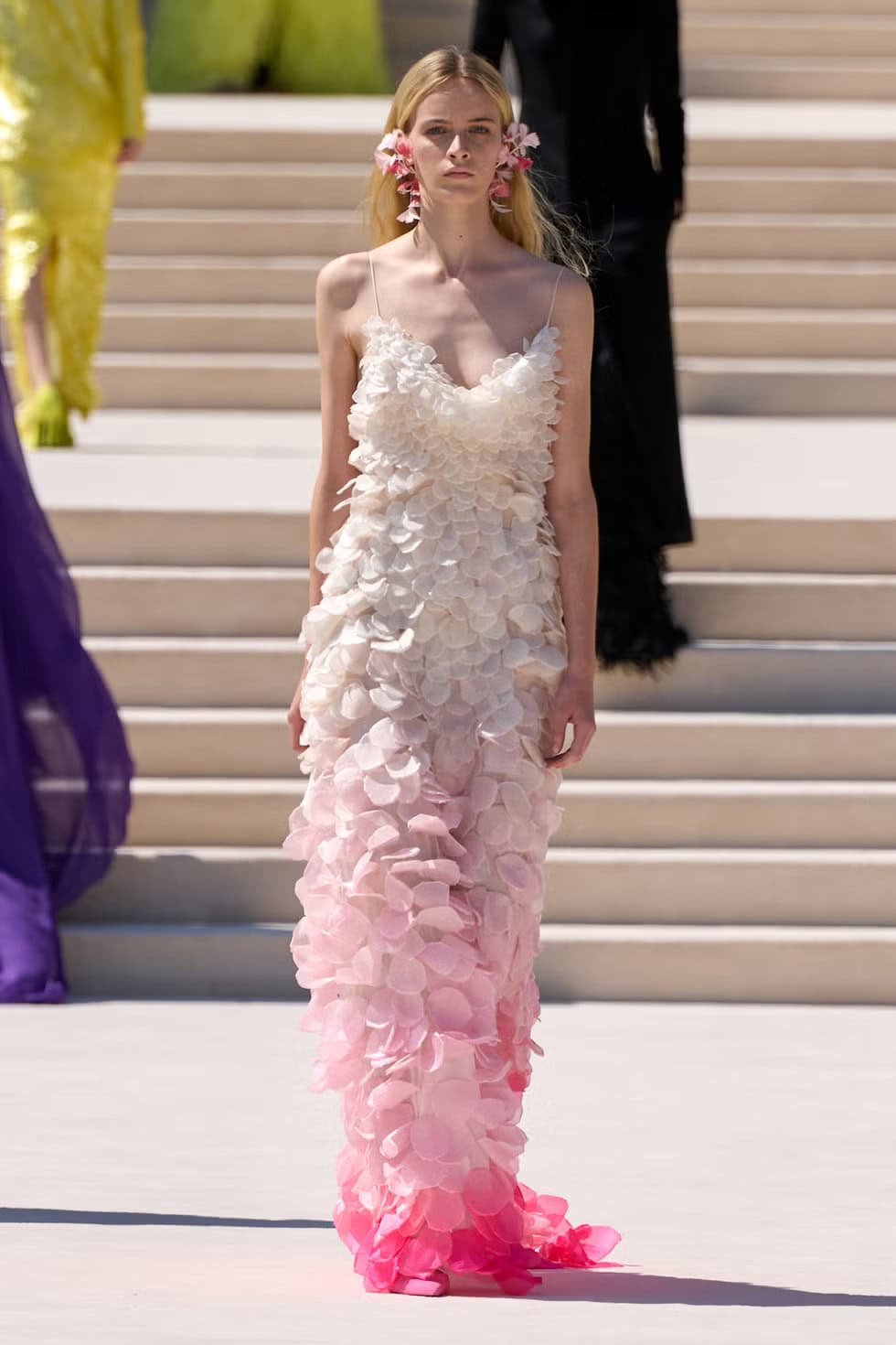 BALENCIAGA HAUTE COUTURE PARIS00001