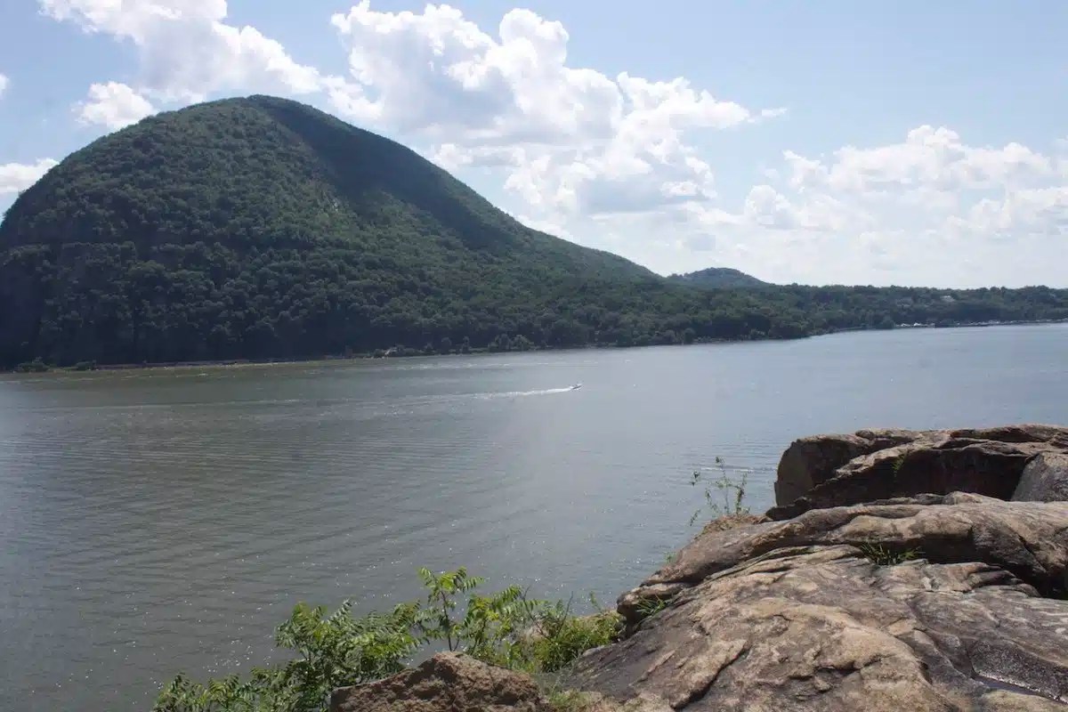 breakneck ridge camping