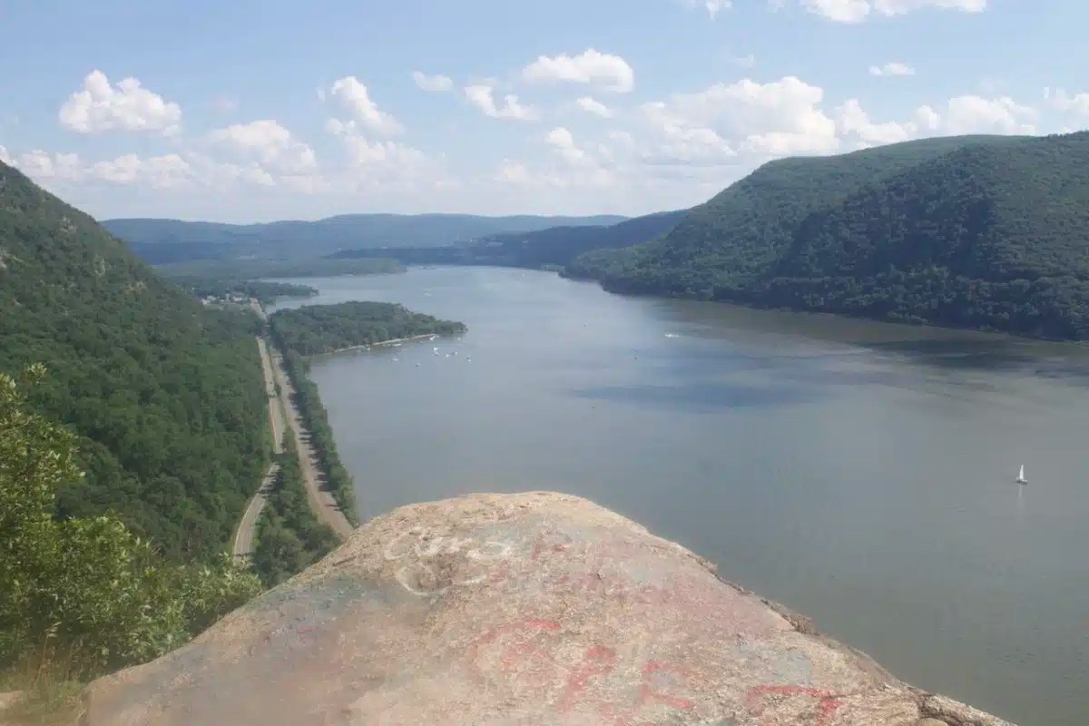 breakneck ridge camping