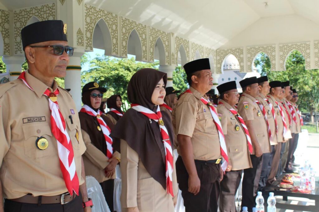Akademisi Universitas Islam Aceh (UIA) turut ambil bagian dalam Pesta Raya Trampil Pramuka (PERATRAMPRA) tingkat Madrasah Ibtidaiyah (MI) se-Kabupaten Bireuen di Ruang Terbuka Hijau (RTH) Cot Gapu