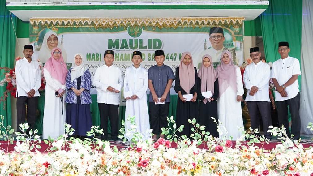 Perayaan Maulid Nabi Muhammad SAW di MTsN 1 Model Banda Aceh