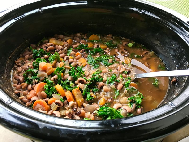 Vegetarian Crock Pot Black Eyed Peas and Kale Soup