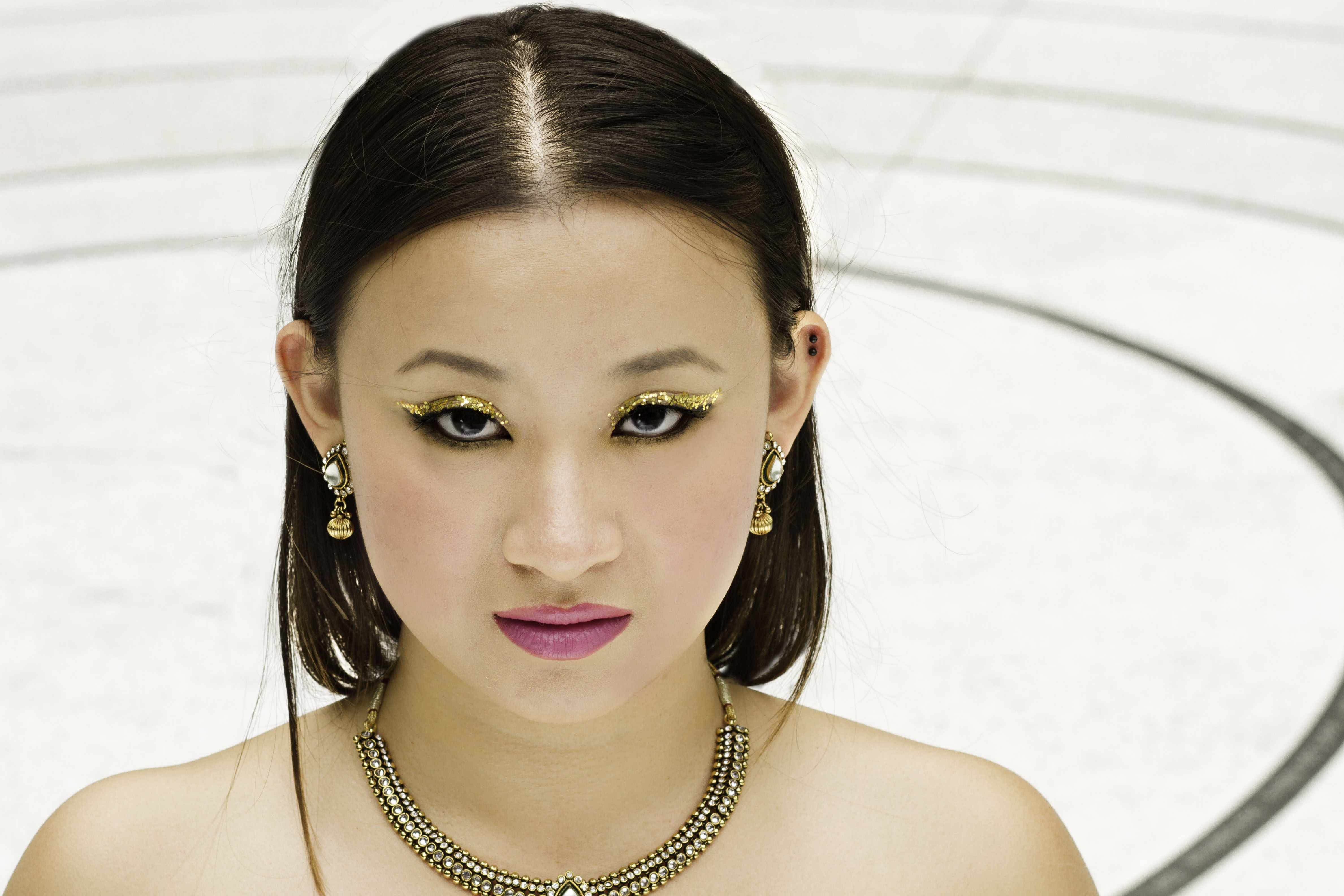 Aling Zhang Glamour 1