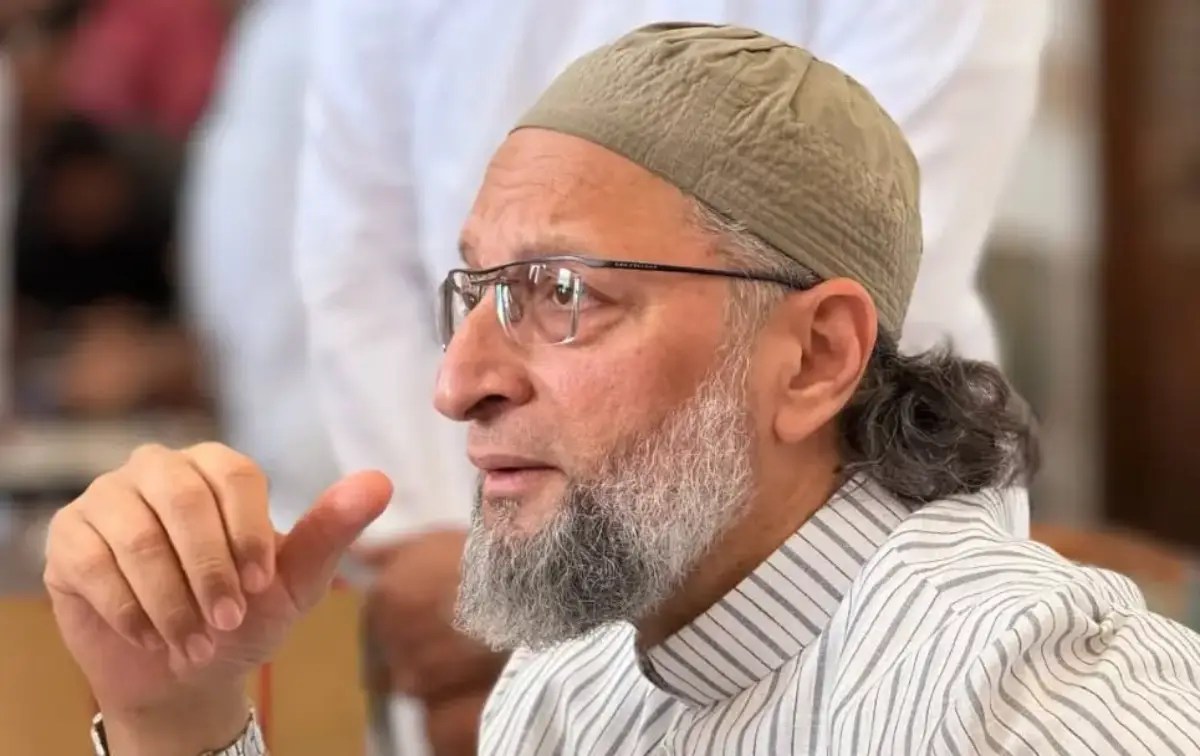 Asaduddin Owaisi Appears in Hapur Court to Record Statement in 2022 Firing Case