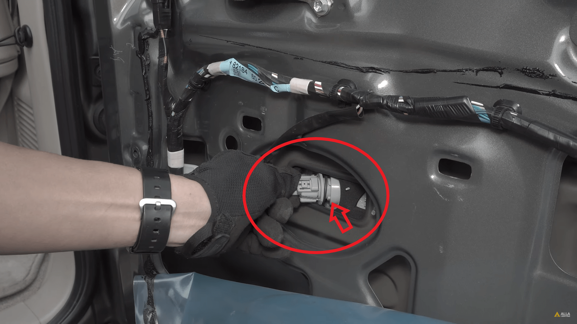 2003 – 2009 LEXUS GX470 REVERSE LED UPGRADE & INSTALL 1