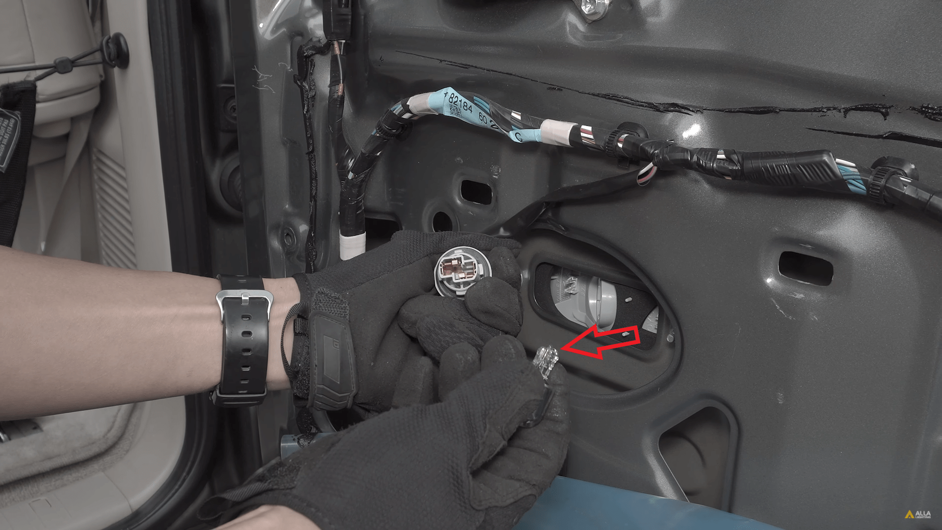 2003 – 2009 LEXUS GX470 REVERSE LED UPGRADE & INSTALL 3