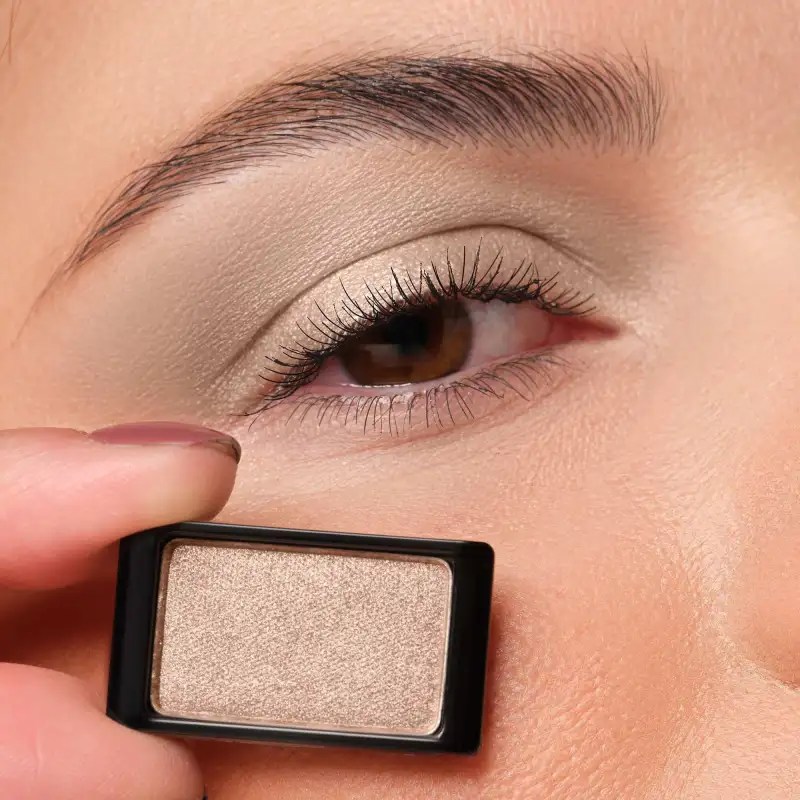 05 Pearly Grey Brown