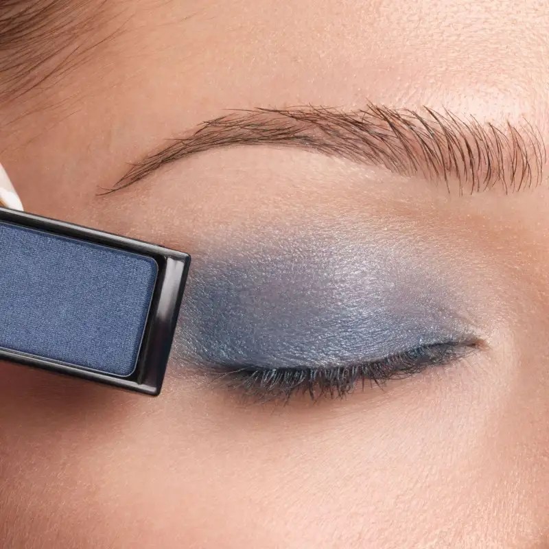 82 Pearly Smokey Blue Violet