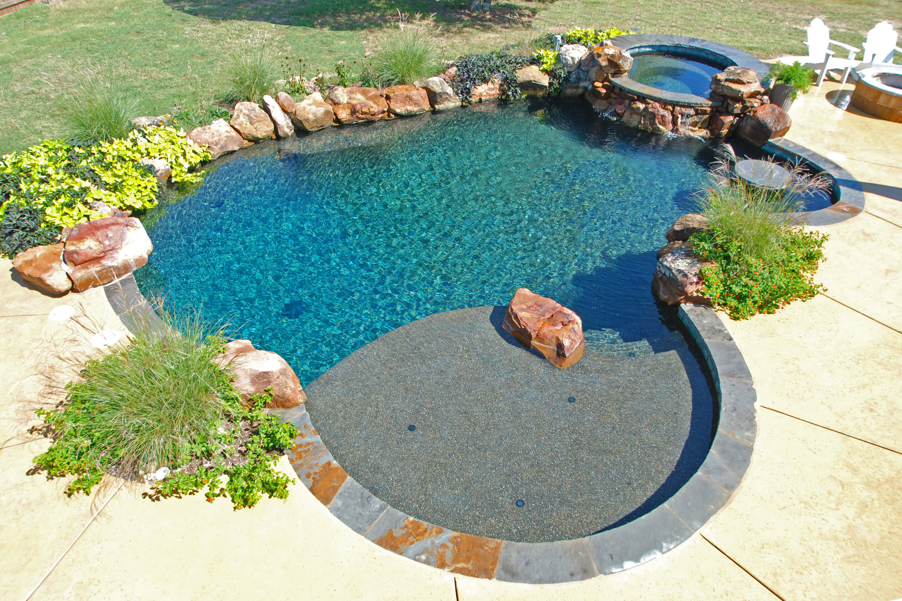 Contrast Allison Landscape & Pool Company