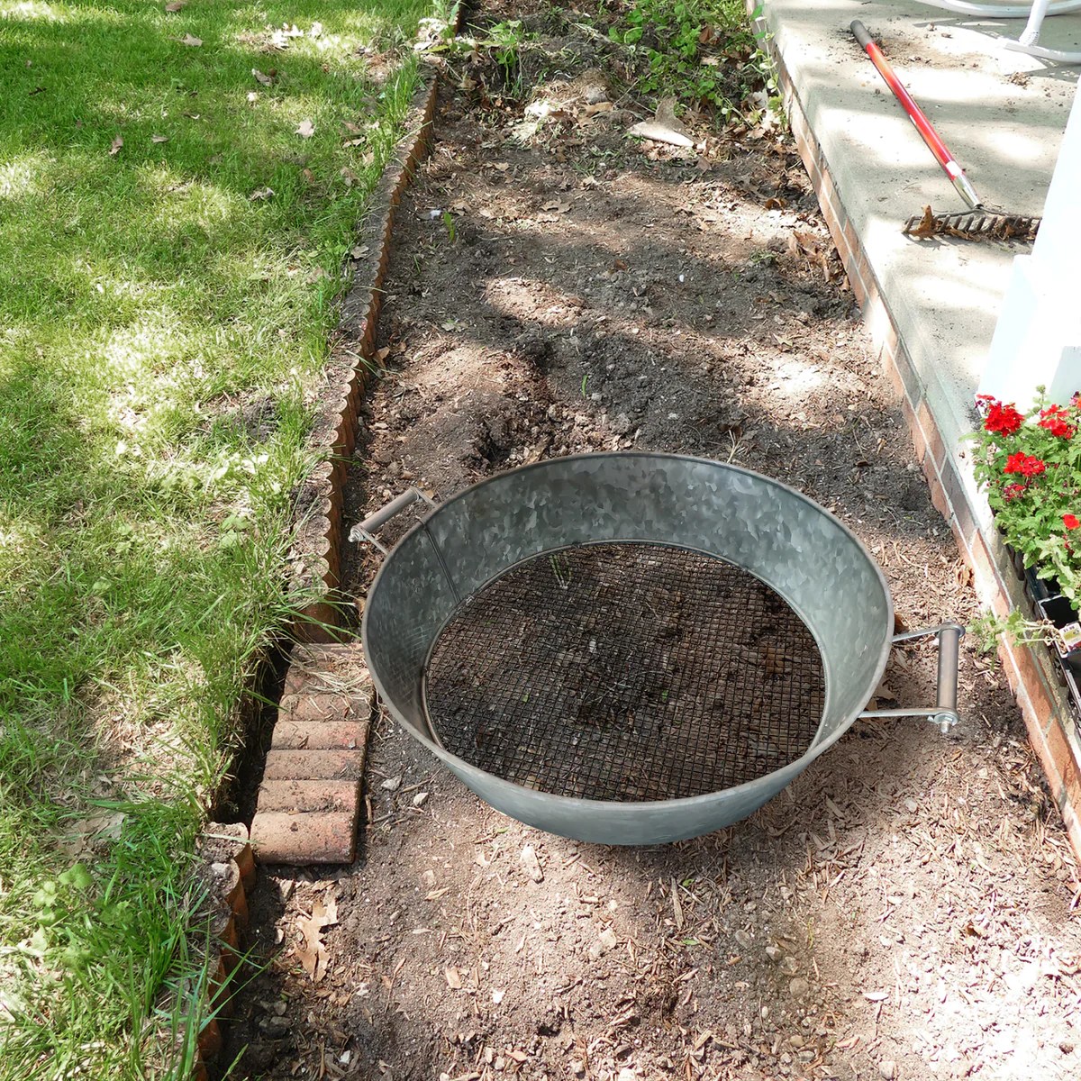 Round Galvanized Steel Compost Sifter with Handles