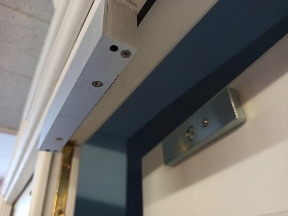 How strong are electromagnetic locks for doors & how do they work