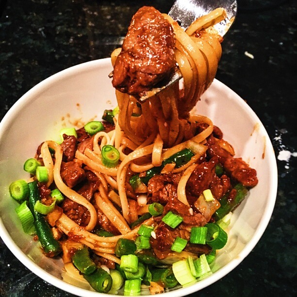 Asian Noodles with Steak and Green Beans