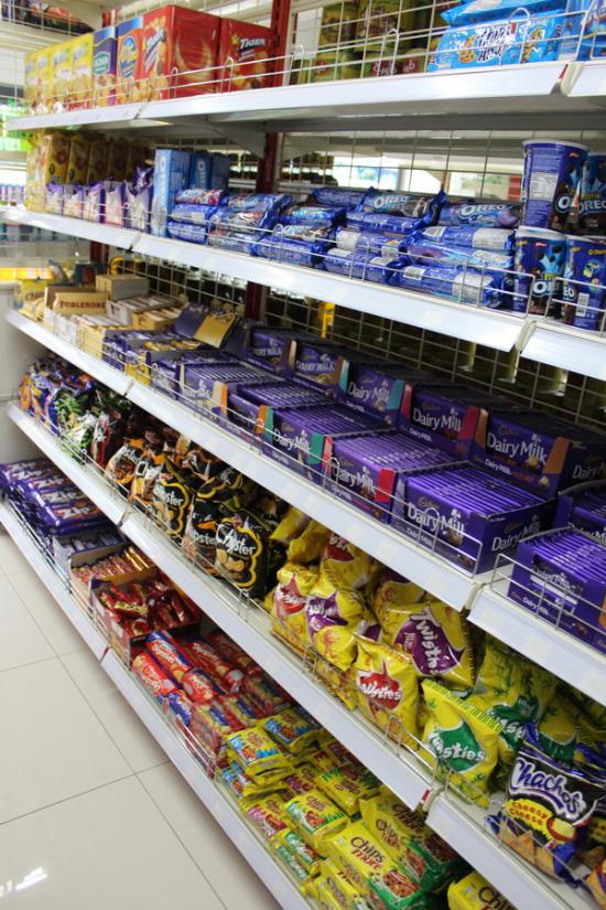 مواد غذائية مخالفة للقوانين في السوق المغربية