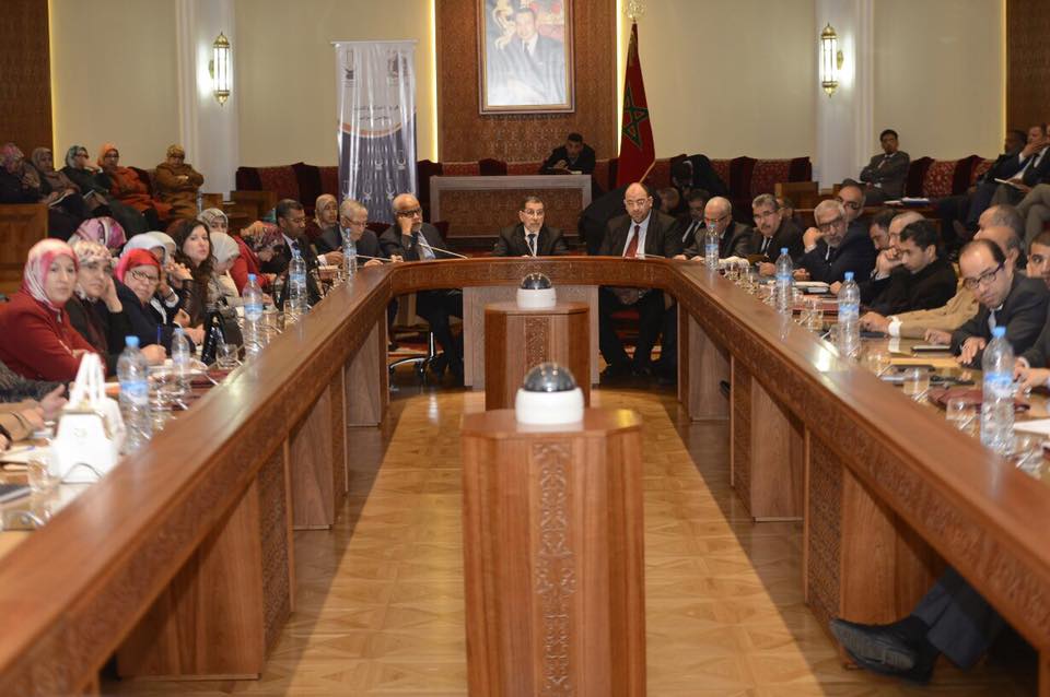 “تهديد” العثماني بالاستقالة يستنفر “البيجيدي”