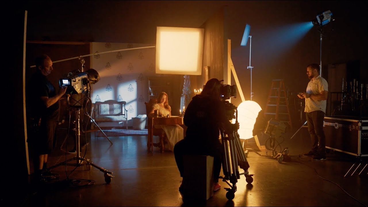 طرد طاقم تلفزي إسباني كان يصور ربورتاجا بشكل سري