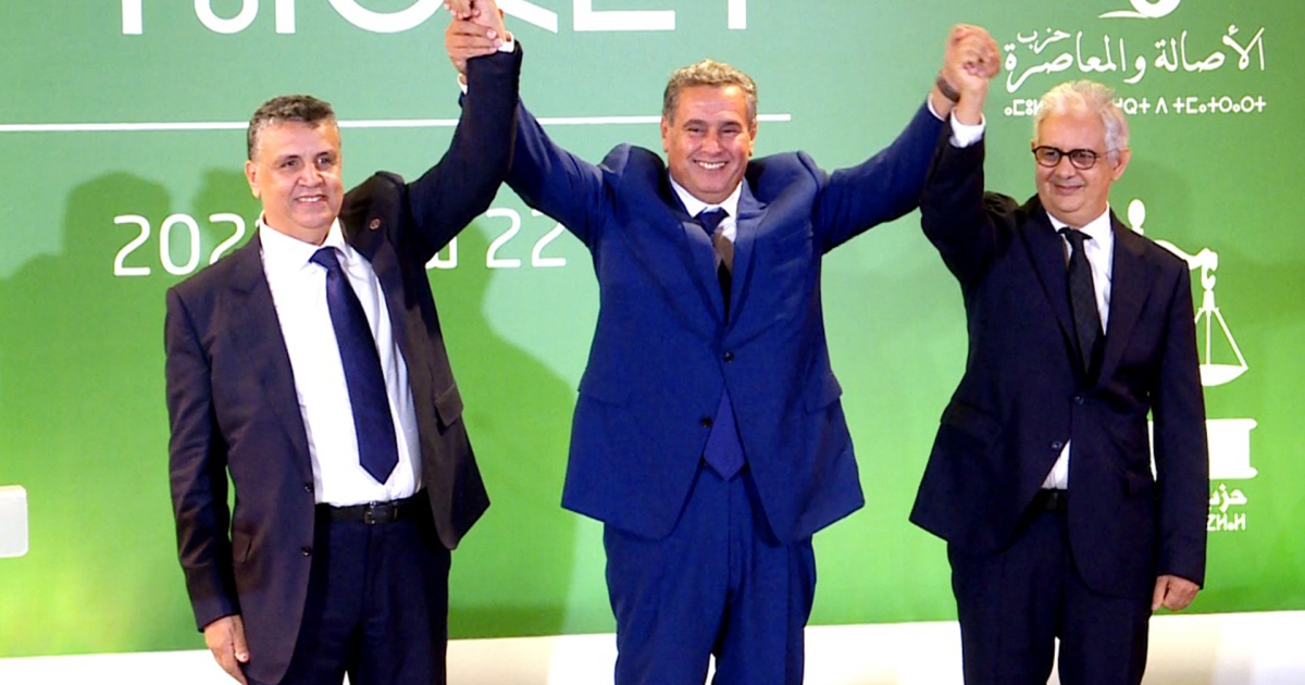 أخنوش ووهبي وبركة يوقعون ميثاق الأغلبية