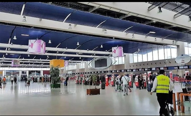 أمن مطار محمد الخامس يوقف مواطنا فرنسيا من أصول تونسية مطلوب دوليا