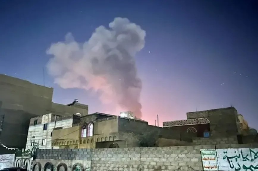 حالة هلع بين الحوثيين: قرارات عاجلة بإخلاء المنازل بعد غارات مكثفة على صنعاء!