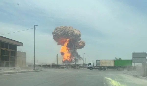 كارثة في ميناء رجائي: صور جديدة تكشف حجم الدمار وتضرر السيارات