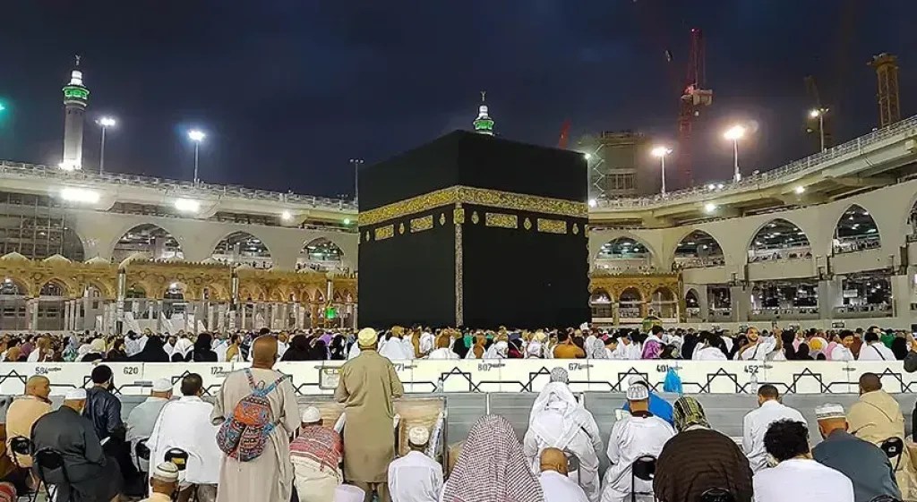 إعلان مهم من وزارة الحج والعمرة للمعتمرين القادمين من مختلف الدول