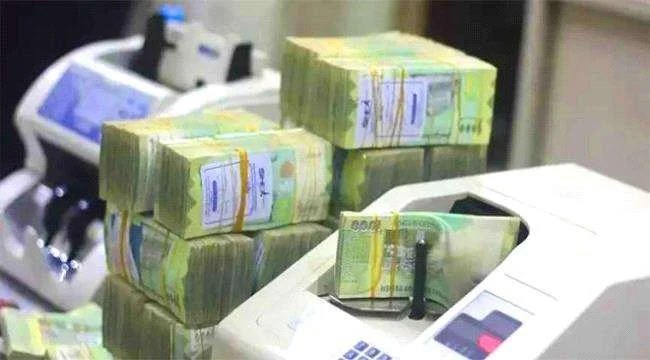 تحديث صباحي: كم بلغ سعر الدولار والريال السعودي في عدن وصنعاء؟