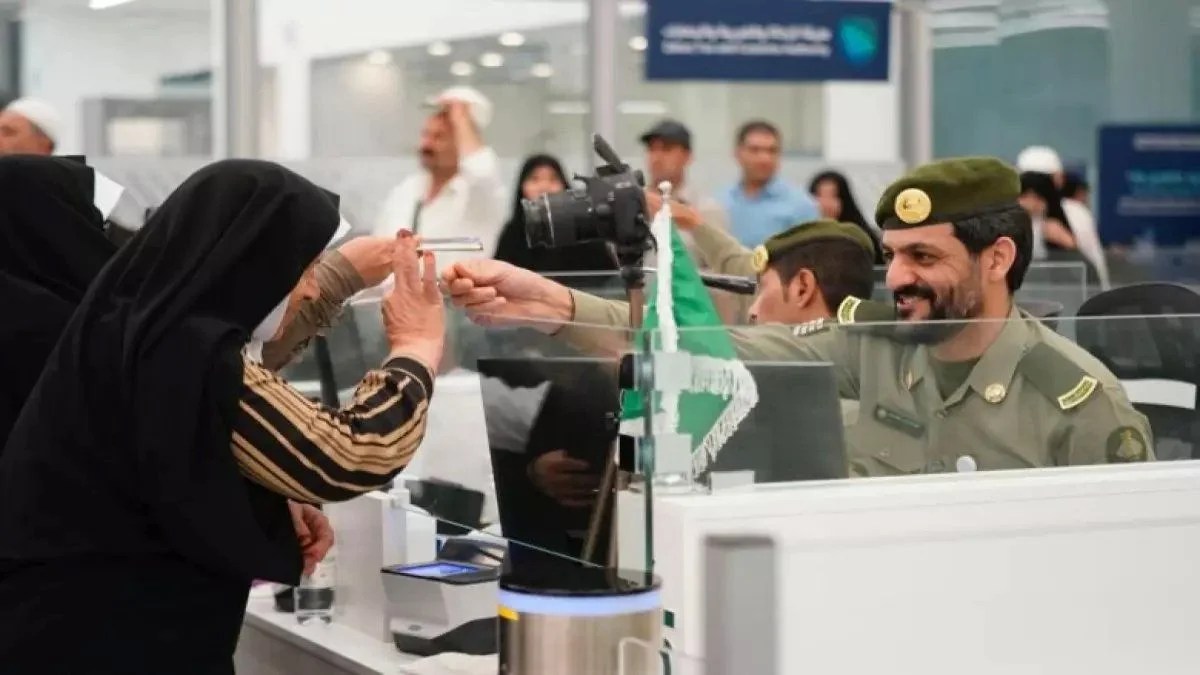 السعودية تفاجئ المقيمين: إعفاء فئات جديدة من رسوم الإقامة والمرافقين نهائياً