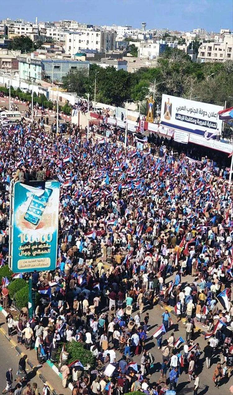 آل هتيلة يتهم دولة خليجية بممارسات تزعزع استقرار جنوب اليمن