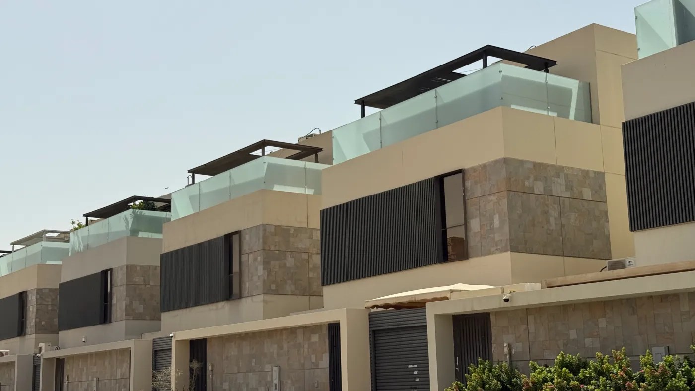 حياة فيلا ٣