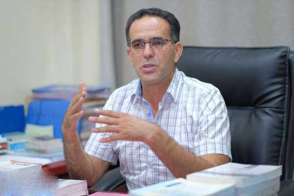 لغلوسي: المراكز المستفيدة من المحروقات و”المغرب الأخضر” وتحلية مياه البحر ترفض تجريم الإثراء غير المشروع