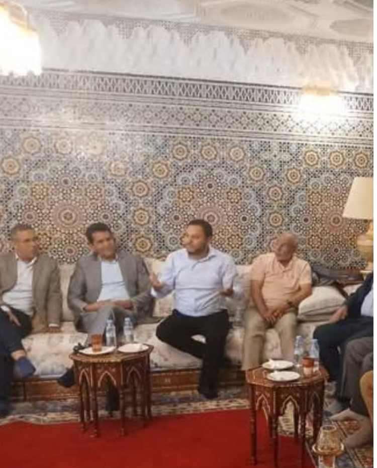 ترحال سياسي يثير الجدل في طاطا: عضوان من “الأحرار” يحضران لقاءً لحزب “السنبلة” بأكادير