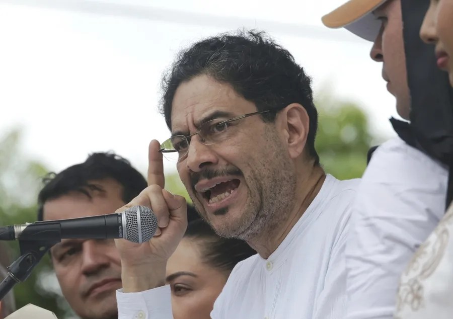Iván Cepeda llama a la resistencia contra Gobierno de De la Espriella