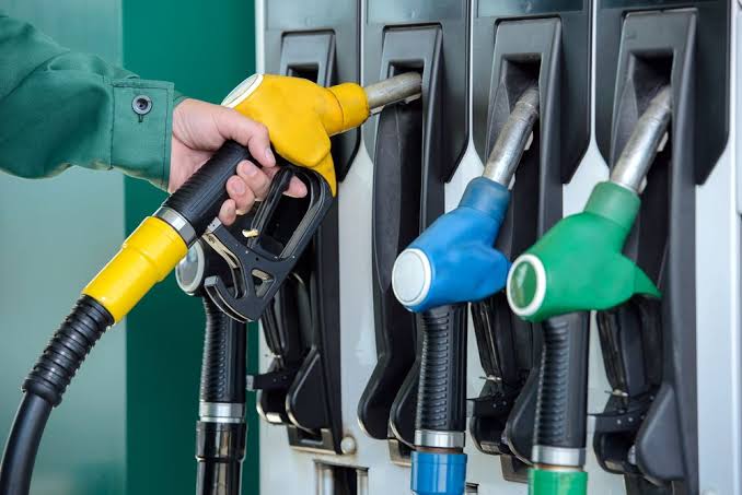 Kerosene y Avtur lideran aumentos de combustibles en RD