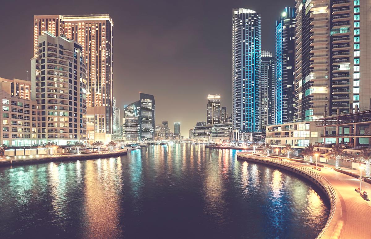 الحياة في الإمارات