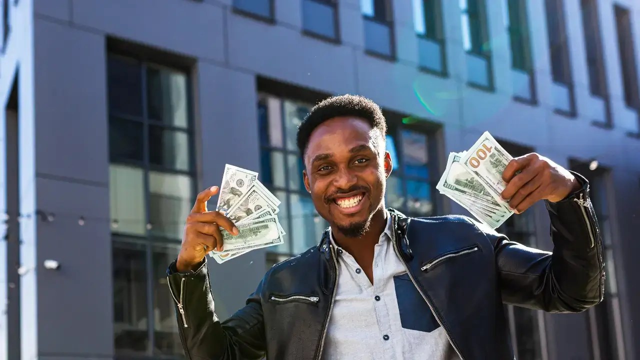How do you make money with digital marketing