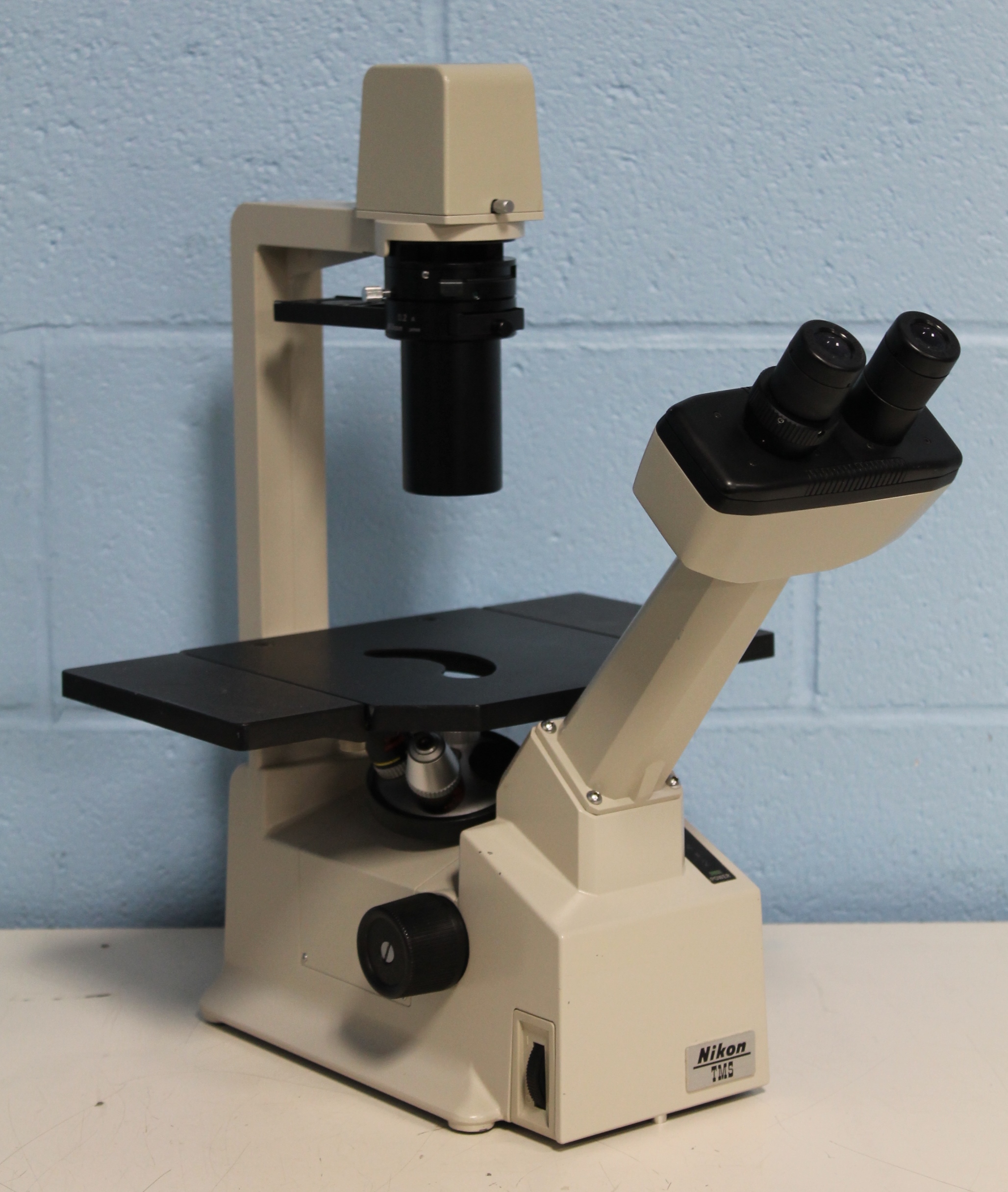 Also note how the optical benchs are placed; Refurbished Nikon TMS Inverted Phase Contrast Microscope