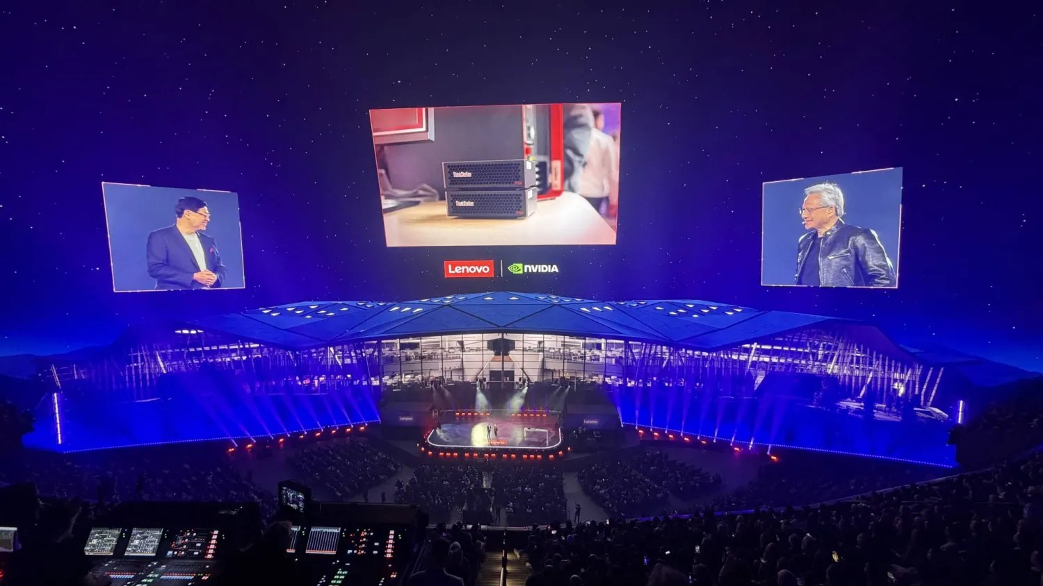 من معرض CES.. لينوفو تراهن على الذكاء الاصطناعي الهجين لمنافسة عمالقة التقنية 