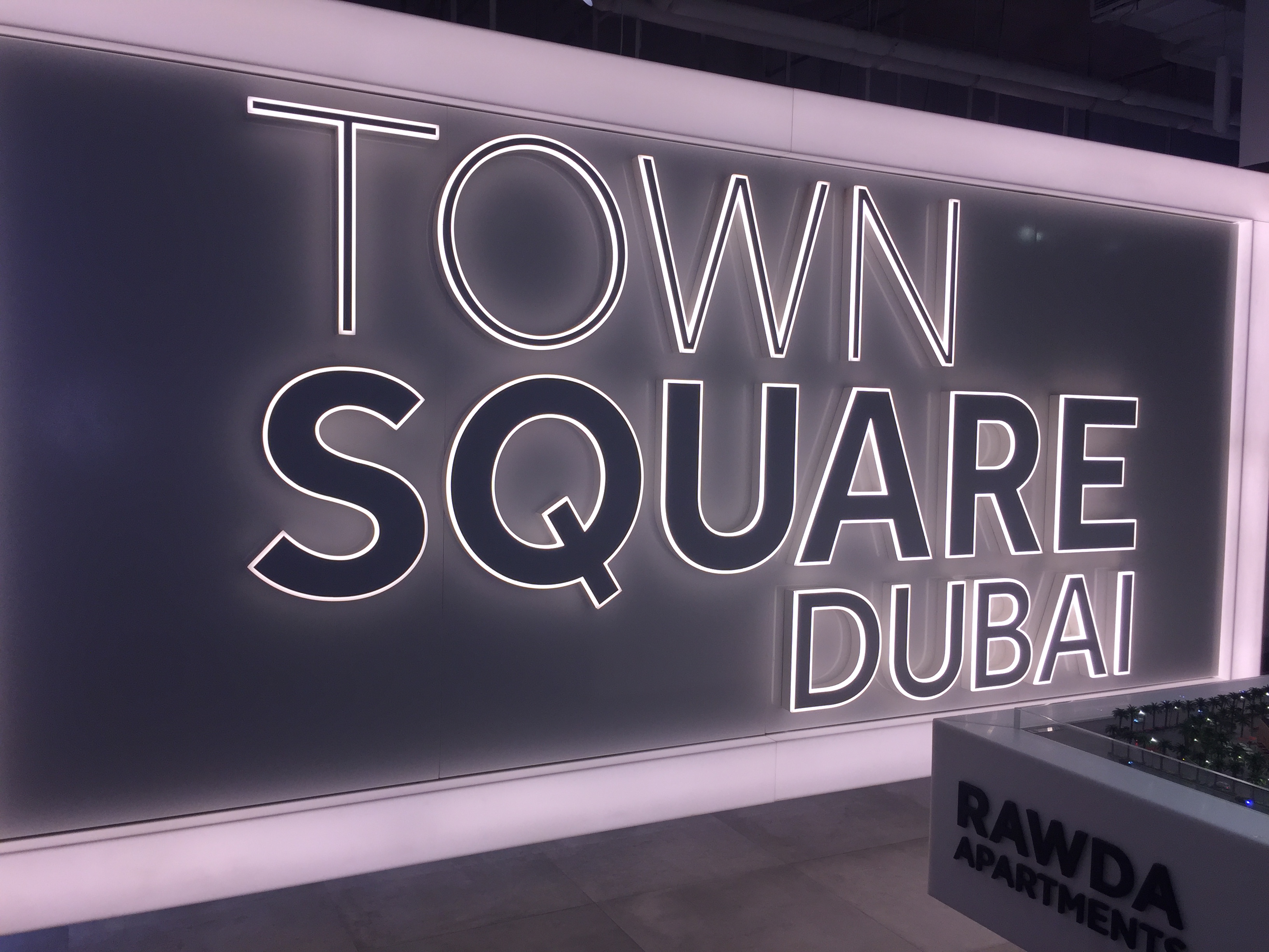 Home Star Neon Opposite Al Ghurair POBox.