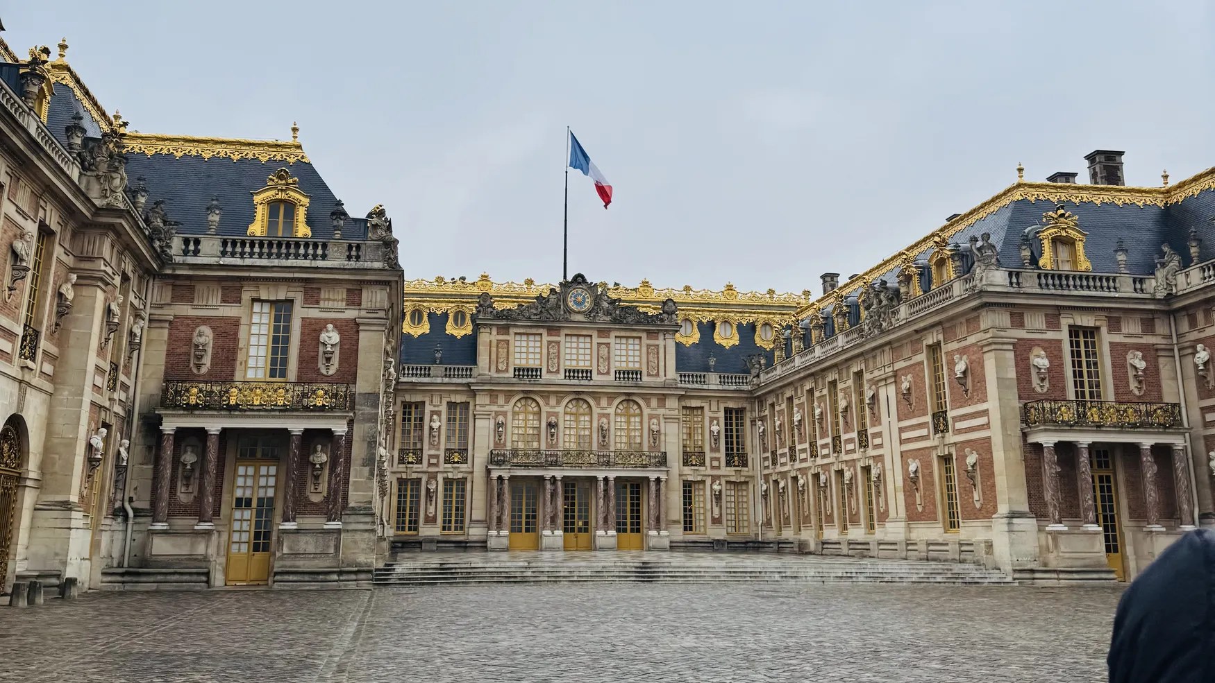 Versailles Sarayı Gezi Rehberi: Yarım Günde Nasıl Gezilir?