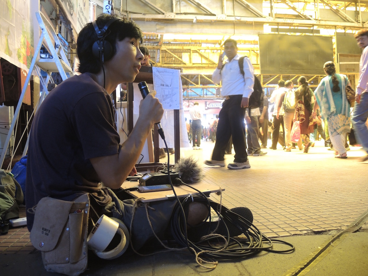 藝術家海狗以不同選位設置他的電台裝置