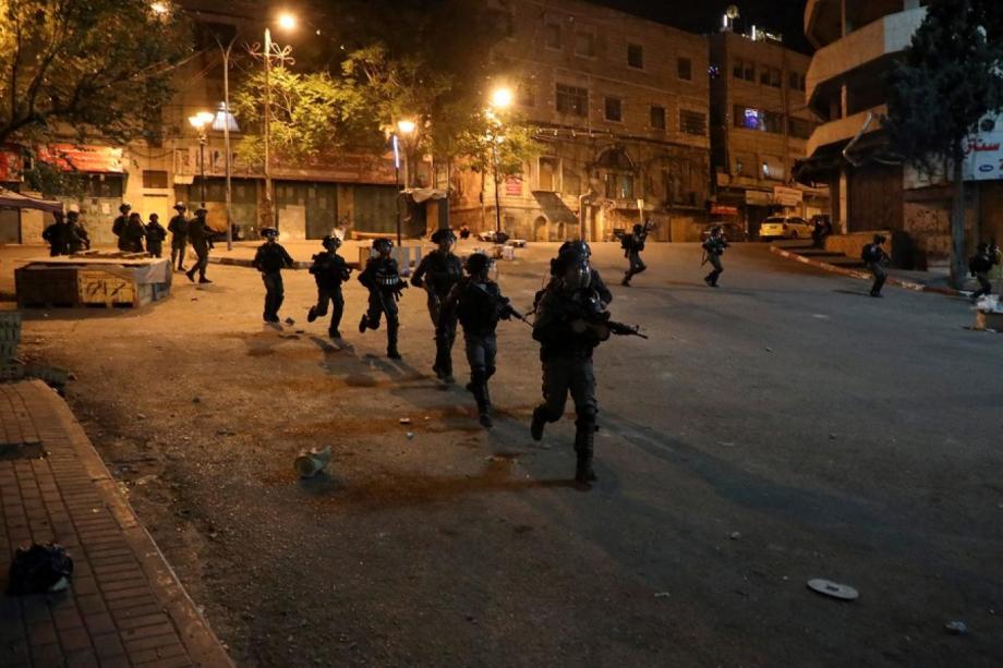 إصابة 3 فلسطينيين خلال اقتحامات واعتداءات لقوات العدو الصهيوني في الضفة