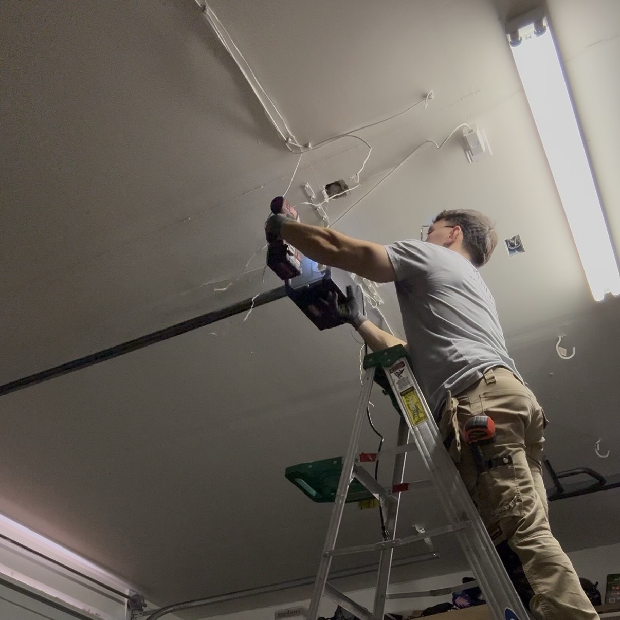 Garage Door Repair Services Vail and Tucson AZ