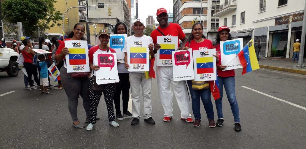 Venezolanos marchan en rechazo a las sanciones comerciales de Estados Unidos