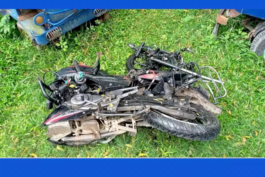 আর্জেন্টিনার জয়ে মোটরসাইকেল নিয়ে আনন্দ উল্লাস সড়কে প্রাণ গেলো দুই ভাইয়ের!