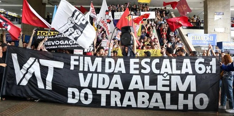 Pressão popular conquista isenção do IR e reacende luta pelo fim da escala 6×1