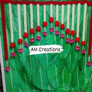 Red/White Garlands Set