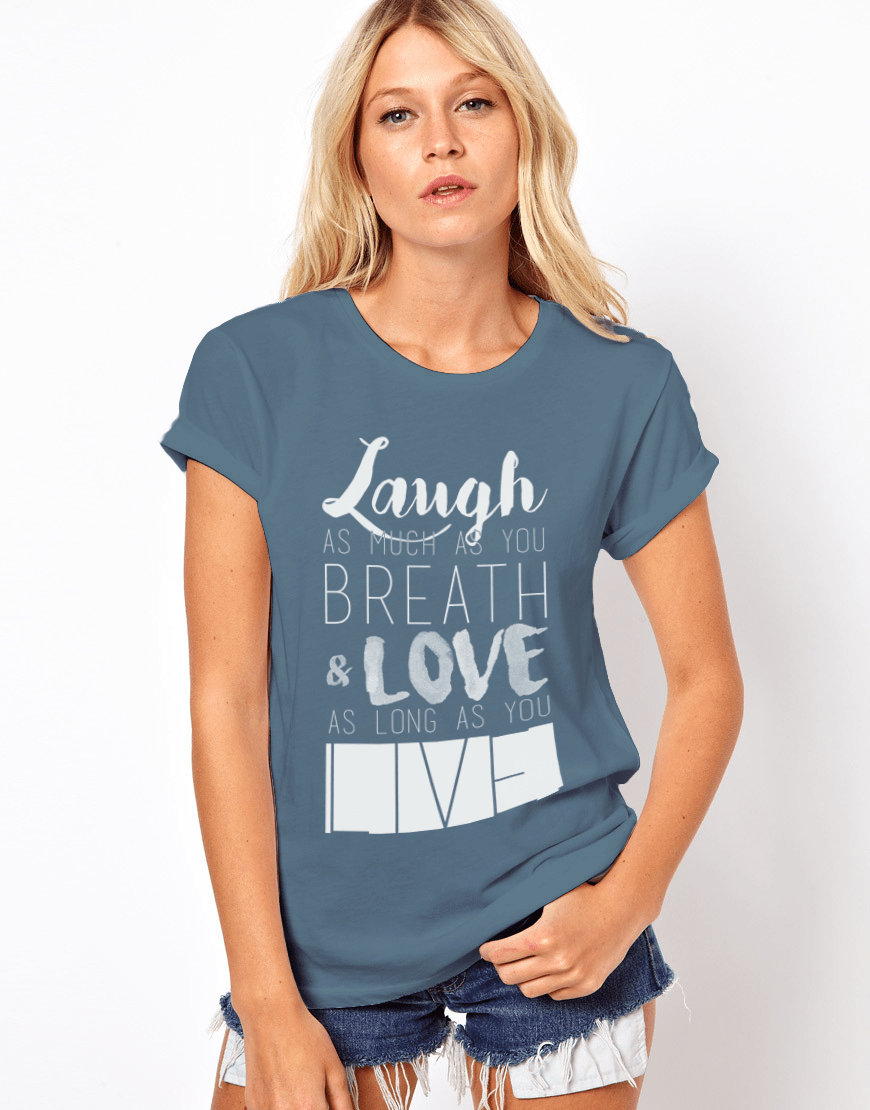Samarreta Noia blue background