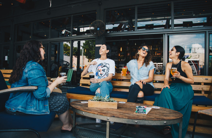 image 72 - Travel and Golf Influencer - AmerExperience Content Curator